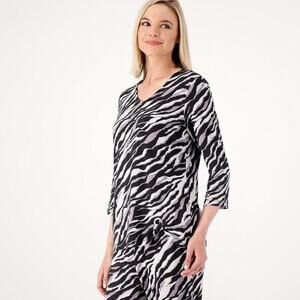 Sport Savvy Womens L Black Printed Brushed Soft Jersey V Neck Grommet Detail Top